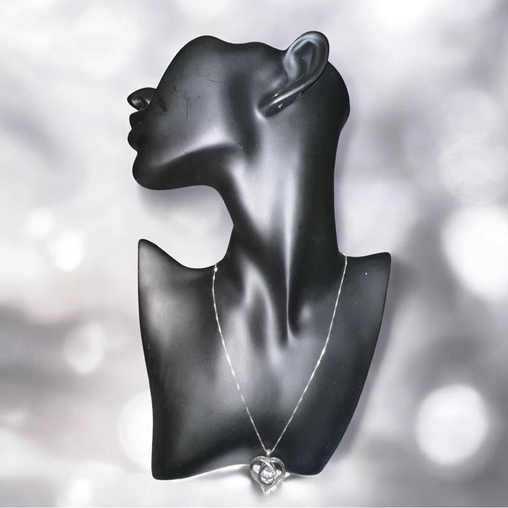 Elegant Sterling Silver Endless Love Heart Pendant Necklace‎